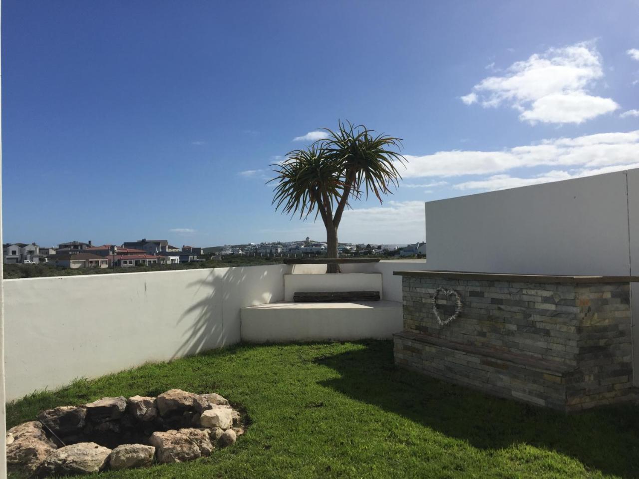 Perfect 10 - 10 To 13 Sleeper Luxury Holiday Home Breakage Deposit Of R2500 Per Weekend Lease Langebaan Exterior foto