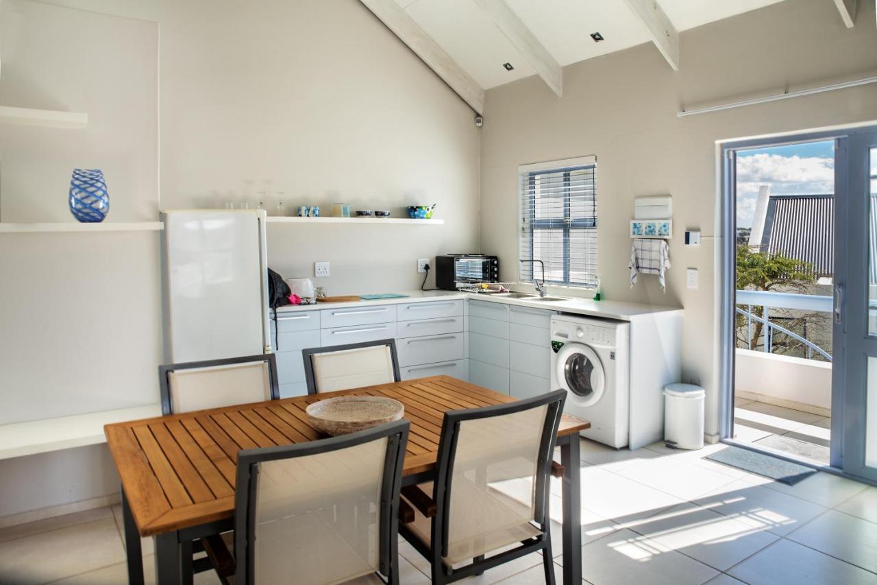 Perfect 10 - 10 To 13 Sleeper Luxury Holiday Home Breakage Deposit Of R2500 Per Weekend Lease Langebaan Exterior foto